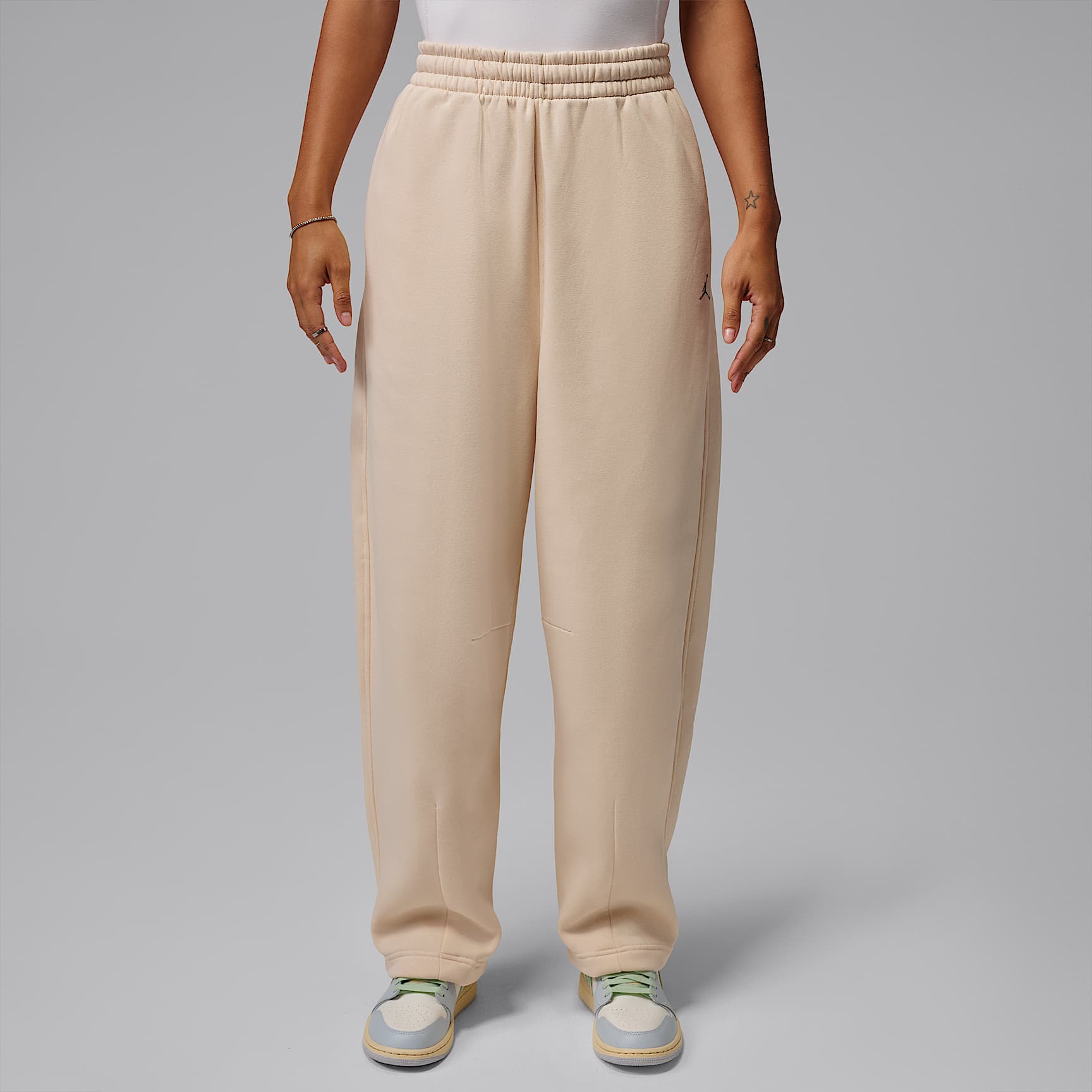 Jordan Brooklyn Women's Wide-Leg Trousers. Nike LU